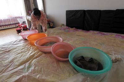 福田楼上漏水，住户失联，小区没物管，业主维权难！律师来支招……